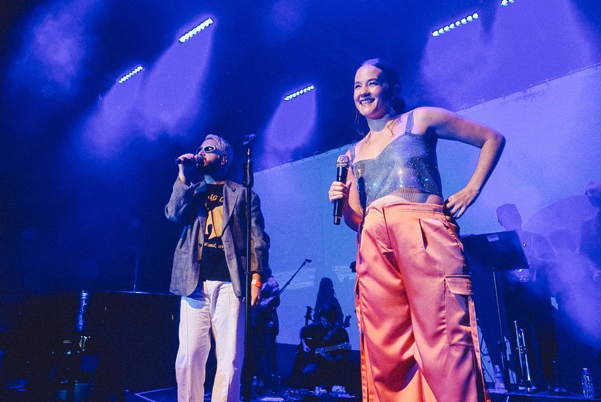 ximenamusic's tweet photo. Otra noche demasiado inolvidable. Todo ha sido muy mágico y estoy en una nube de la cual no me quiero bajar, gracias de nuevo por hacer de esta celebración algo tan especial.
 #ChuiNavarro @elSant 
 
📷 @apanauu https://t.co/96U60L01CJ