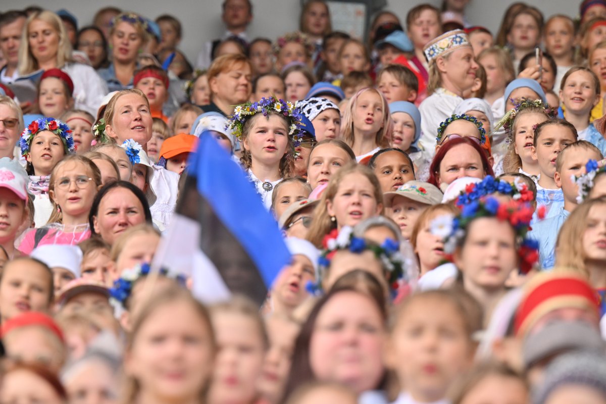 AlarKaris's tweet photo. Thousands of young voices sound together as one at 13th Youth Song Celebration. This is what Estonia is all about! 🇪🇪 https://t.co/P0vaXnFE5H