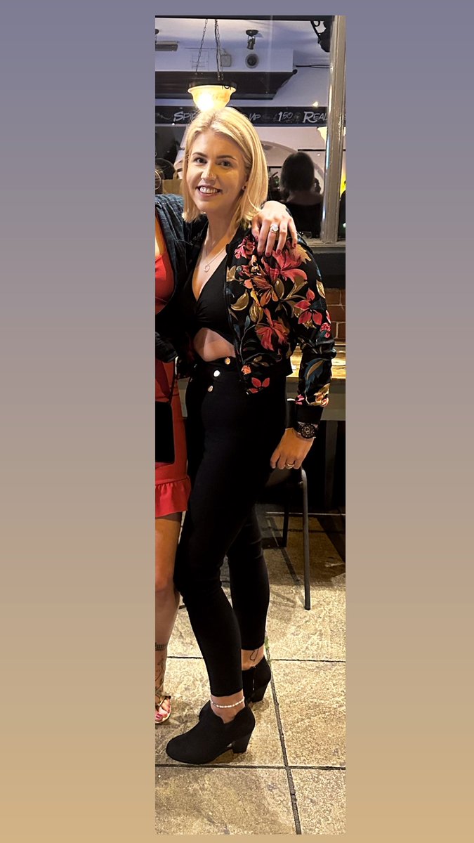 S830Paige's tweet photo. Out celebrating my friends success :) 

#onlyfans #friend #blonde #out #newpost #london #girls #outout https://t.co/TDl3s9OXu5