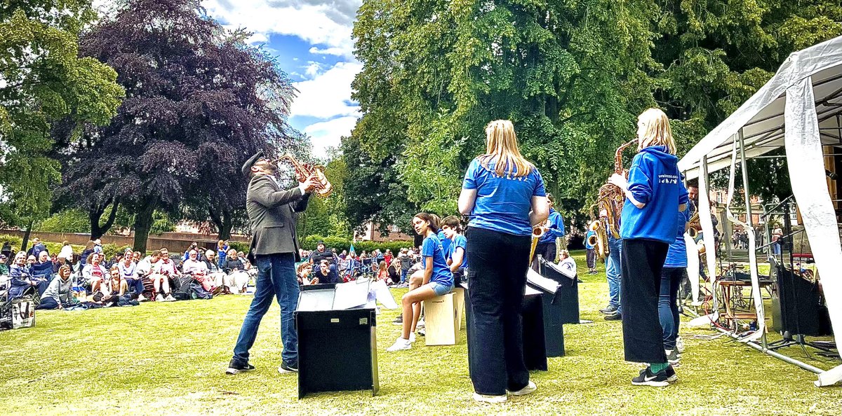 hhyouthjazz's tweet image. @HHMusicDerby rocking the #festival vibes at @Ashbournefest with #saxophonix