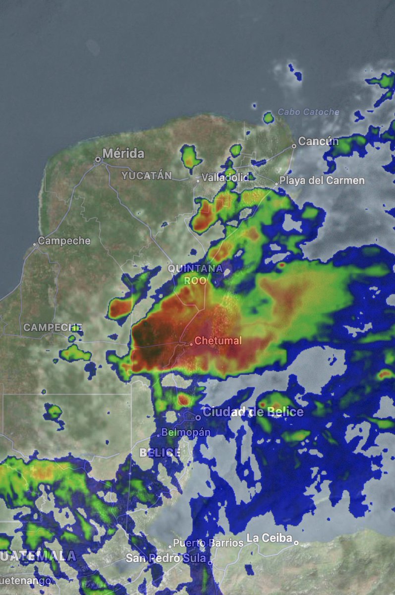 ClimaYucatan's tweet photo. ⛈ Comienzan las tormentas asociadas a una onda tropical ingresando a la península.

Les invito a enviar sus reportes https://t.co/1Zr4ClzV5o