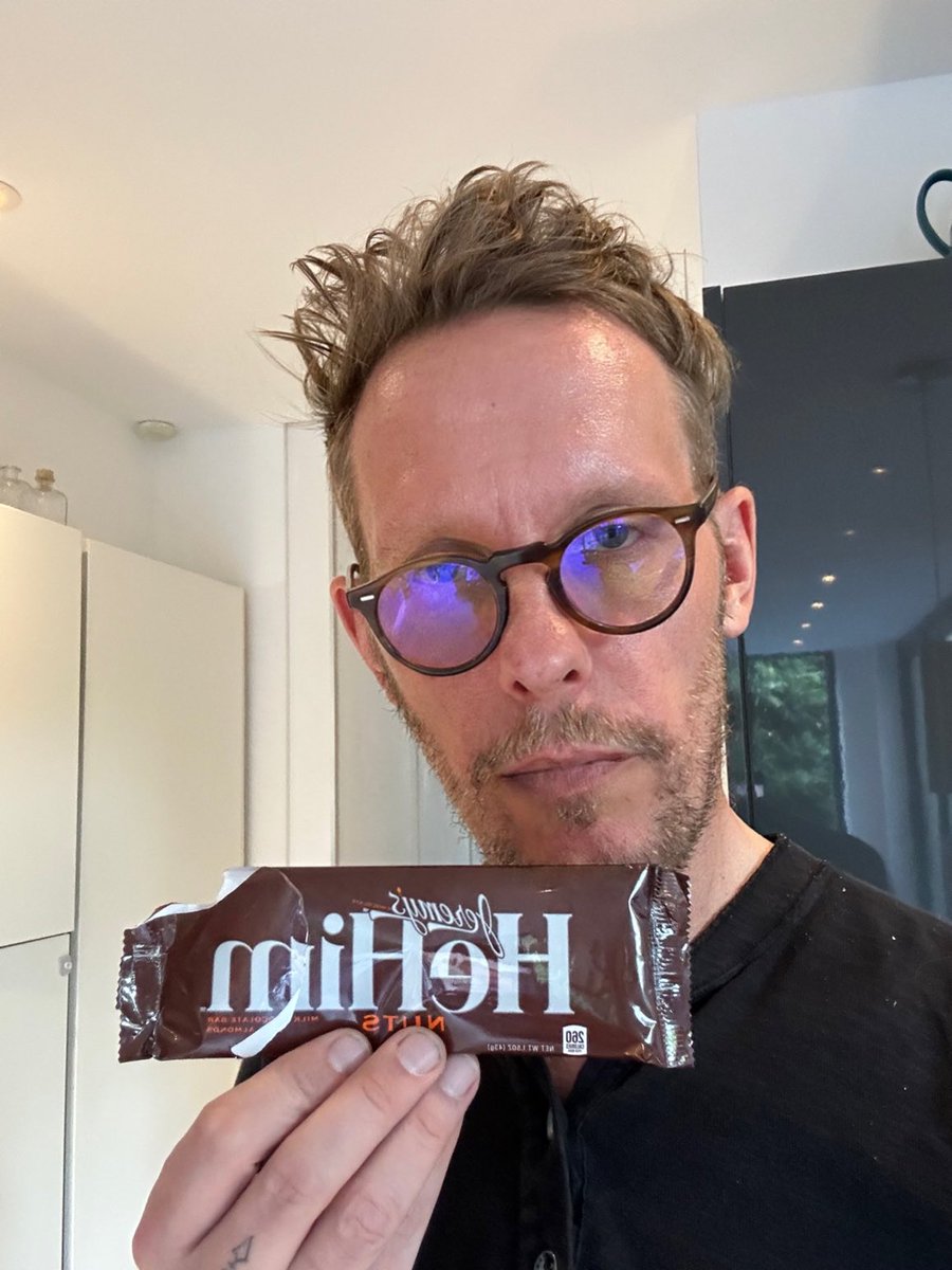 Laurence Fox tweet media