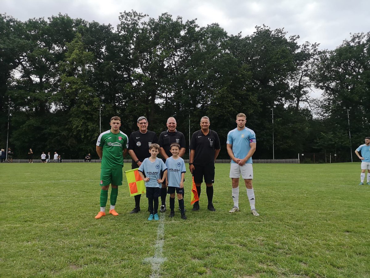StudleyFC's tweet photo. Great to see mascots Jake & Maddox supporting the team yesterday #youngbees π https://t.co/T8PblsVost