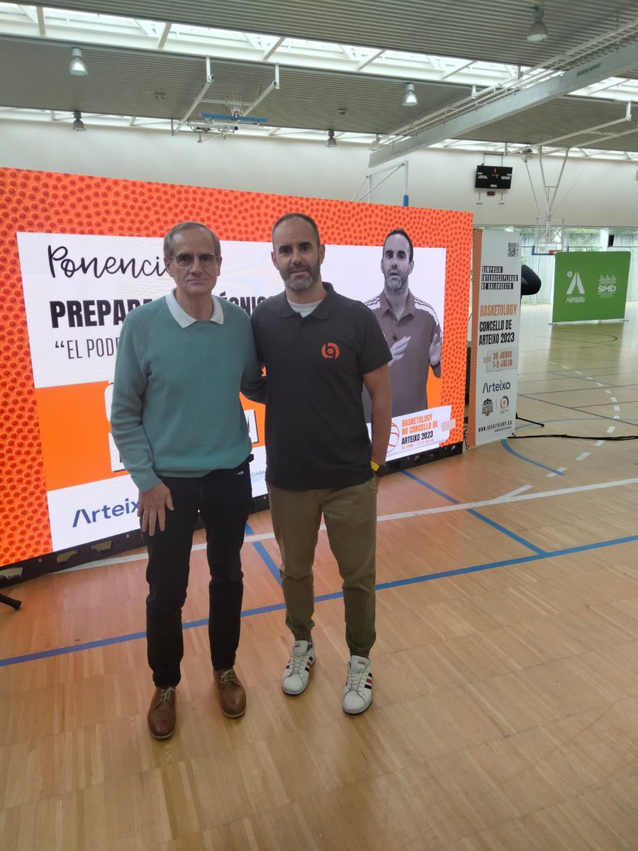 CB_Granollers's tweet photo. CB Granollers present al @BasketologyG amb @Odepaula80
#somcbg https://t.co/aHpKgtr372