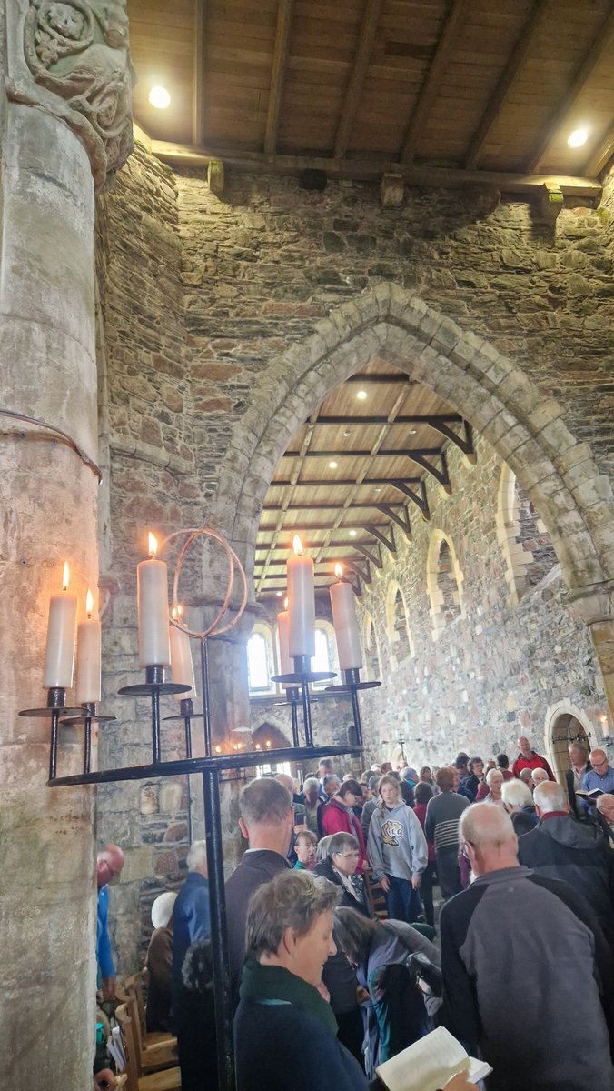 EileanIdhe's tweet photo. Pictures from the end of this morning's worship with @ionacommunity in Iona Abbey.... #bethelight #visitargyll #community #worshiptogether #ecumenism #Iona #faithjourney #praytogether 1/2 https://t.co/1o44MBJQMi