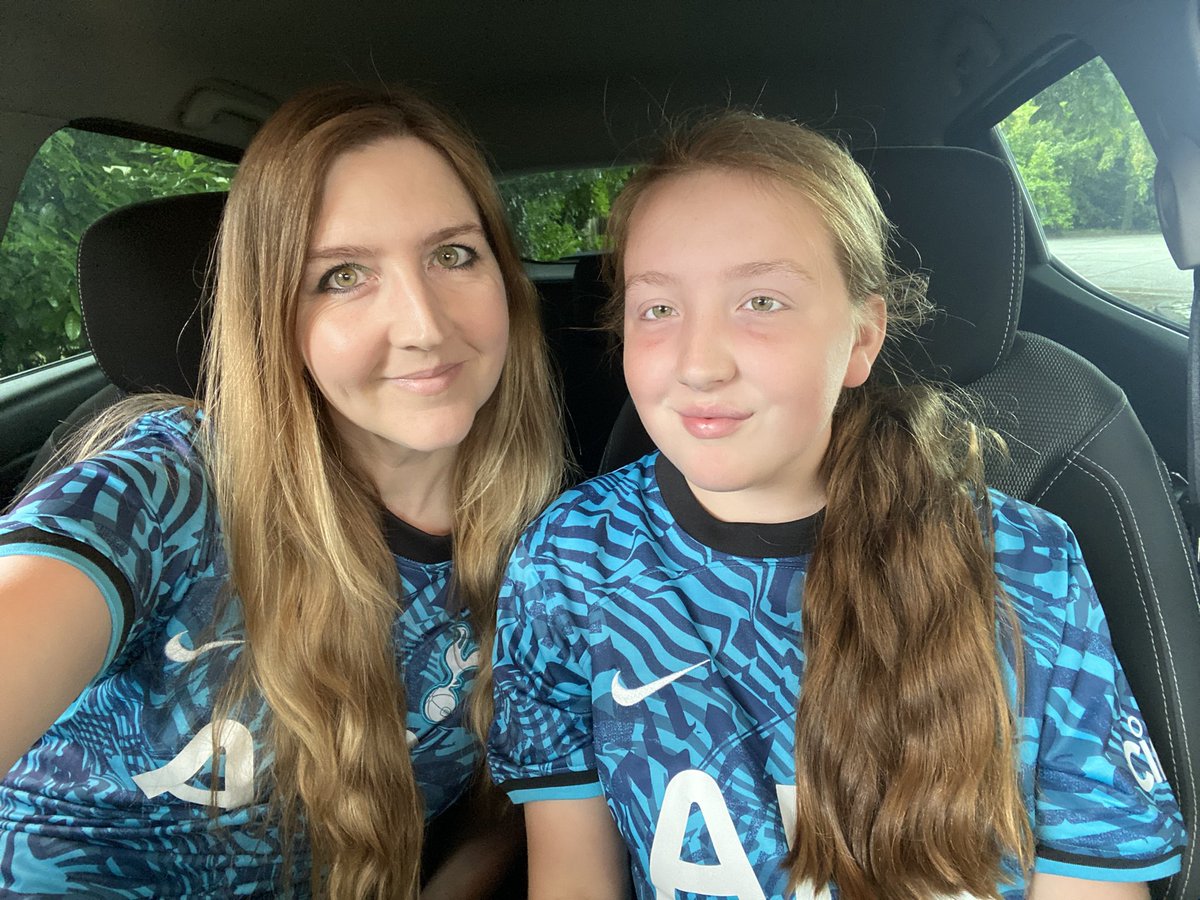 JospurJo30's tweet photo. What a cracking afternoon raising 10k for prostate cancer @TadcasterAlbion
Spurs legends 10 - 0 Yorkshire Spurs #theresonlyonemichaeldawson #fangirl #footyfix https://t.co/ravAjffzcv