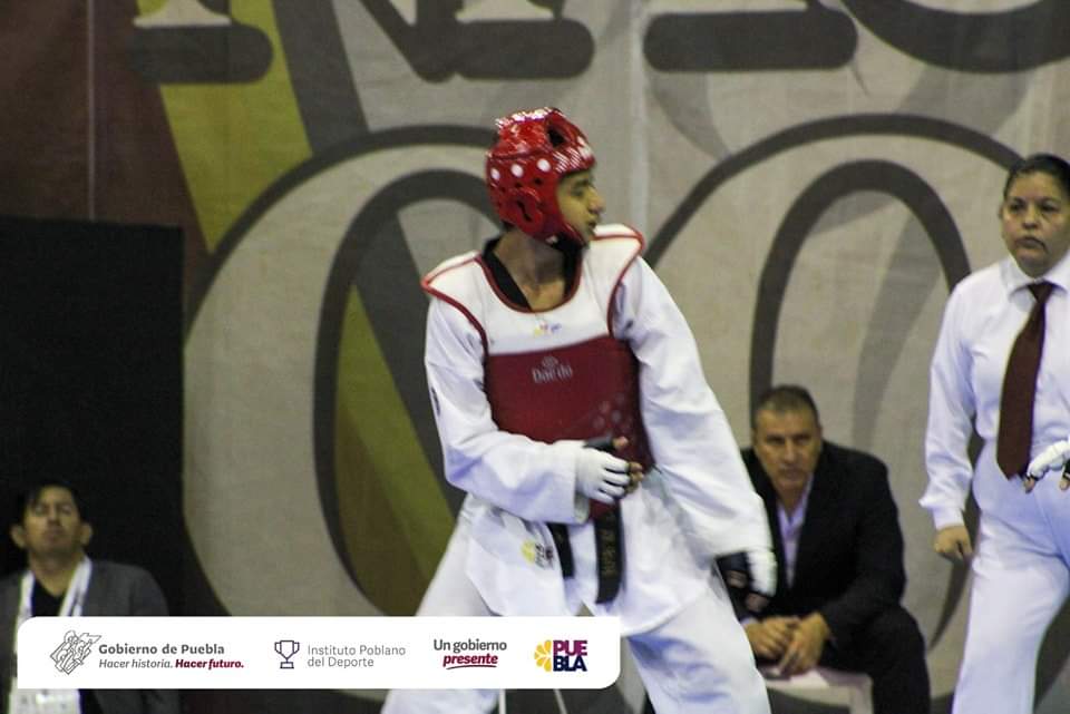 DeporteGobPue's tweet photo. #PoderPoblano 🔥 | Asegura medalla de bronce Carlos Enriques Juárez tras ganarle a #Jalisco en la categoría juvenil durante los #NacionalesCONADE2023 🥋💪🏼🥉. https://t.co/9aaabr17F5
