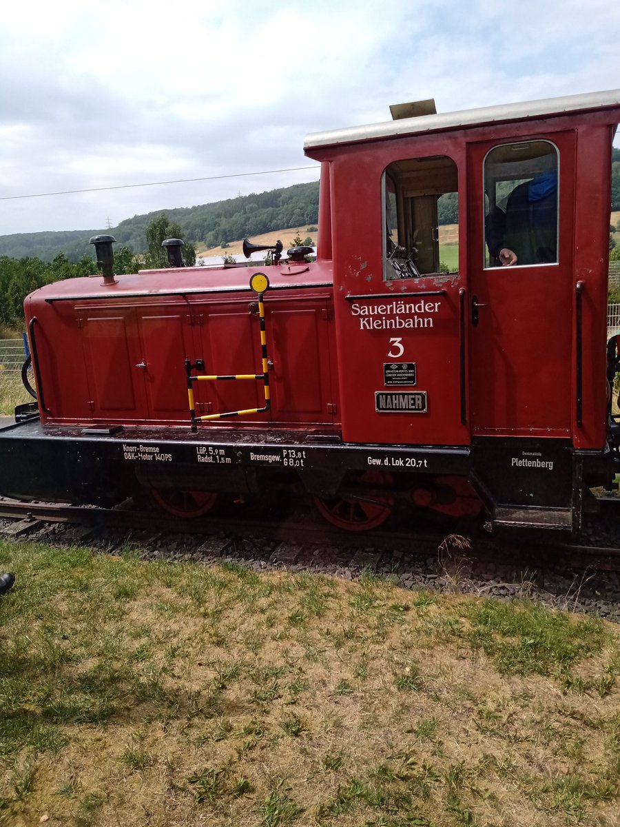 GereonKalkuhl's tweet photo. Heute mal mit einer sehr alten Bahn von Herscheid nach Plettenberg gefahren. Beim #Wikipedia-Sauerland-Stammtisch in #Herscheid. https://t.co/MAcCdSCVDx