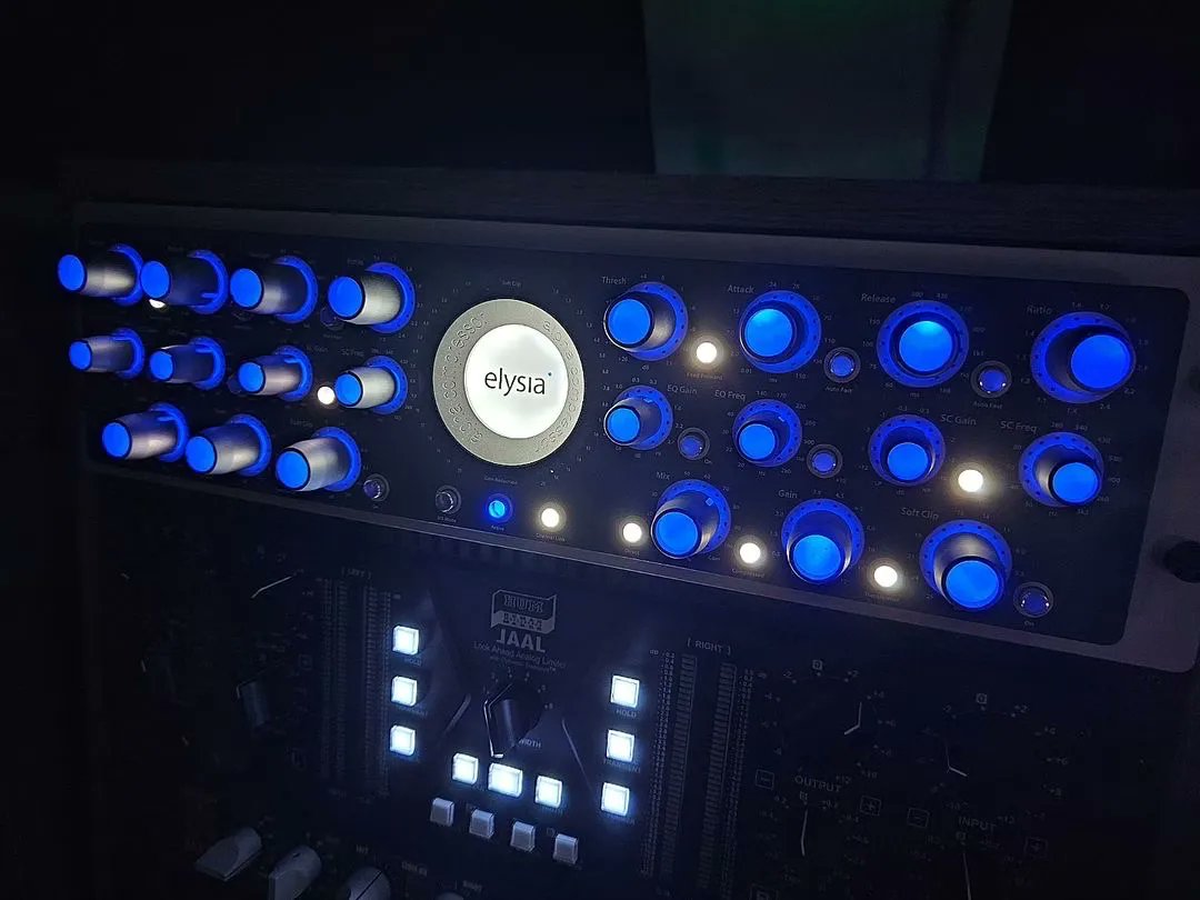 elysia_audio's tweet image. Be inspired before you even began working… No compromises in sound, no compromises in design. Picture by “Audio Animals” #elysia #alphacompressor

elysia.com/rack-series/al…