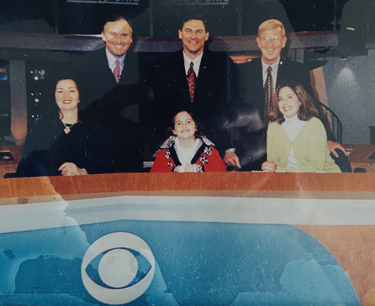 It may have been a generation ago, but I remember it like it was yesterday. My girls & I were in Studio 43 @CBSSports it was pre-@SpenceTillman joining me and before Lou Holtz became Dr.Lou or Coaches @GamecockFB w/@CraigJames32. Lou made sure our Producer @VinDeVito had a… https://t.co/XZ58dRArK6 https://t.co/Sm0B3hlQIO