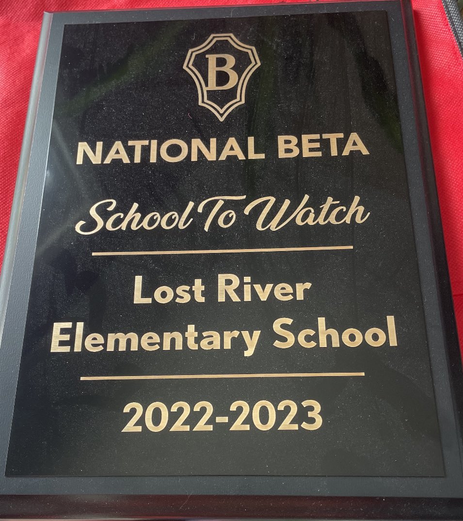 LostRiverElem's tweet photo. Lost River Elementary is the National Beta School to Watch!!!! https://t.co/M03dN867EV