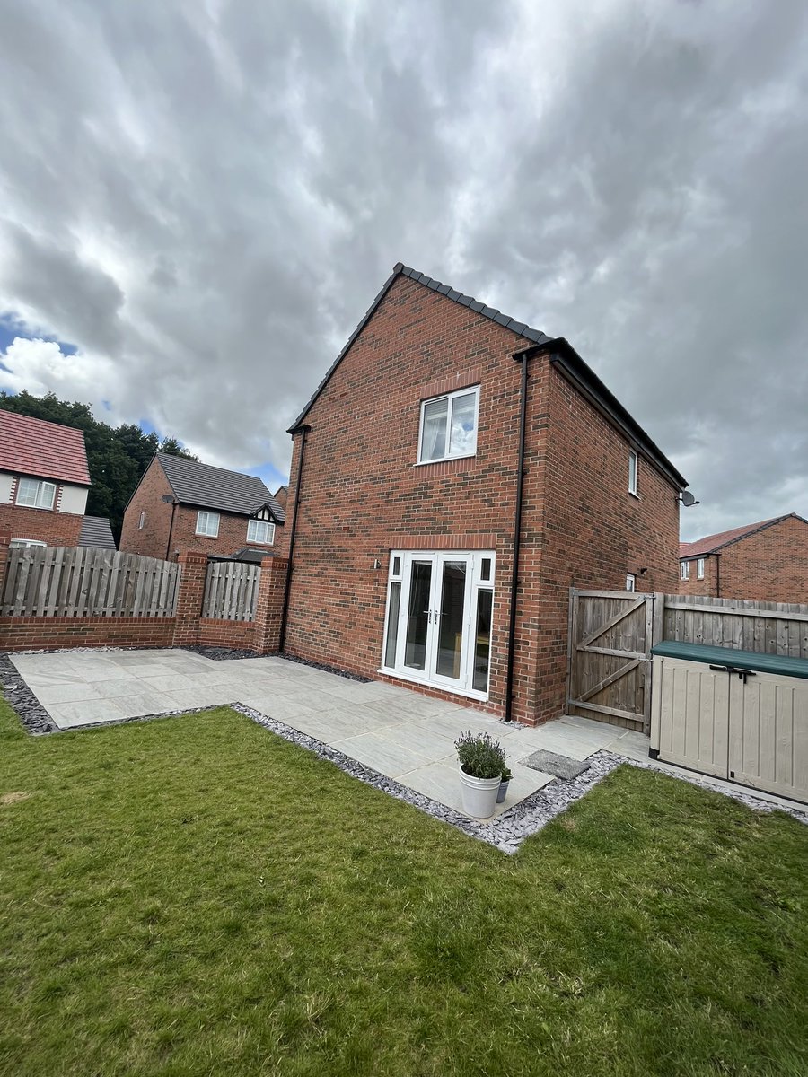 Our biggest DIY project to date, 10 months in the making but so happy with the end result 🌿🌼🐝💚