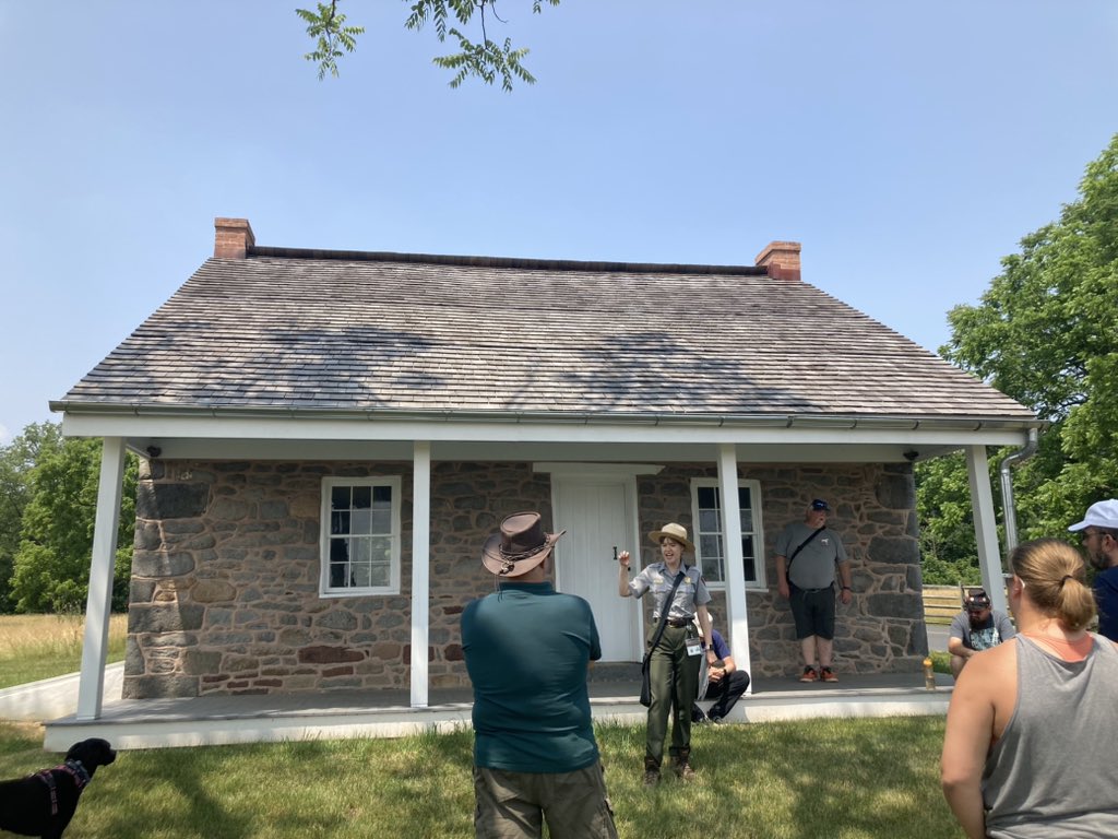 Ranger Rachael Nicholas masterfully weaving together the histories of monuments <a href="/GettysburgNMP/">Gettysburg NMP</a> battle walk in June. Love how she ended at Warfield house, the Black family farm whose house is just as much a monument as the other more grandiose ones.
