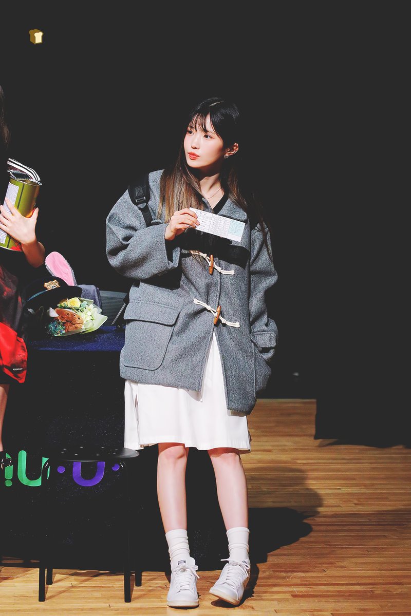 zeroduck929's tweet photo. 230702 #프로미스나인 #fromis_9 #송하영
@realfromis_9 https://t.co/63A5tBHCSL