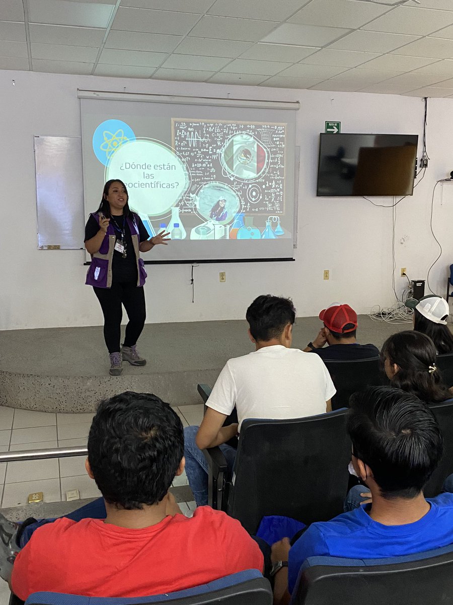 PRISMATIC_MX's tweet photo. ¡La liga de la ciencia continúa con actividades! El día 3 la división de Geociencias Aplicadas nos abrió sus puertas 🌋. Gracias Geociencias ¡nos encantó! #geocienciasaplicadas #prismatic #ligadelciencia #ipicyt https://t.co/5ZKpy90qxN