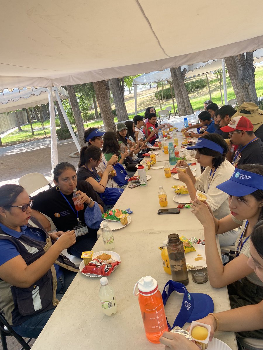 PRISMATIC_MX's tweet photo. ¡La liga de la ciencia continúa con actividades! El día 3 la división de Geociencias Aplicadas nos abrió sus puertas 🌋. Gracias Geociencias ¡nos encantó! #geocienciasaplicadas #prismatic #ligadelciencia #ipicyt https://t.co/5ZKpy90qxN