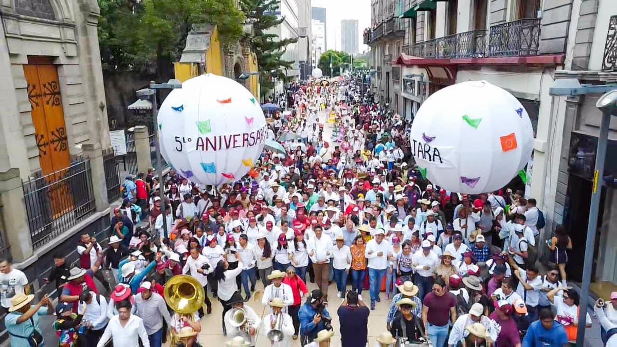 lopezneliolenin's tweet photo. ¡Con el pueblo todo, sin el pueblo nada! 

El #PoderTerritorial del @PTnacionalMX acompañó al Presidente Obrador en el 5o aniversario de su triunfo, de la victoria del pueblo y el inicio de la #4T

Seguiremos luchando porque continúe la #4taTransformación en el 2024.

¡Viva AMLO! https://t.co/RAxvA4MgQA