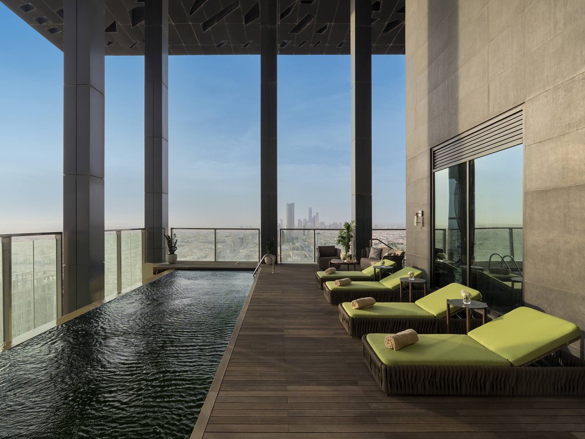 HotelsSaudi's tweet photo. تم أفتتاح :
فندق فيرمونت رملة للشقق الفندقية
Fairmont Ramla Serviced Residences
⭐️⭐️⭐️⭐️⭐️
مساكن فاخرة مخدومة بإطلالات لا مثيل لها على الرياض وبالقرب من الأماكن السياحية الرئيسية مثل مركز الملك عبد الله المالي والرياض بارك ويتكون 35 طابقًا و249 وحدة سكنية فاخرة
#فنادق_الرياض https://t.co/OV5bWbvE9V