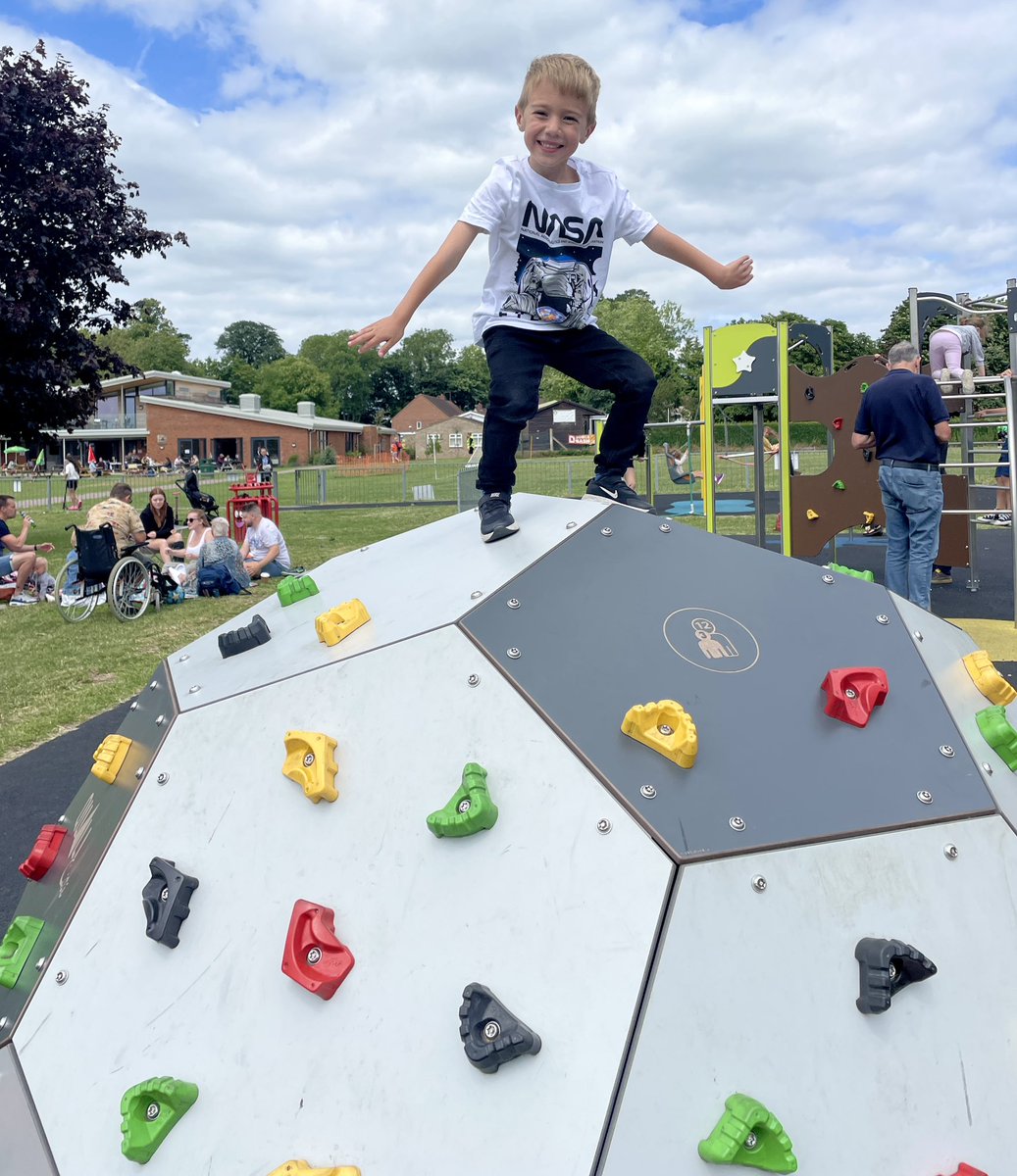 deputyheaduk's tweet image. These boys ❤️ #familytime #funoutdoors #parklife
