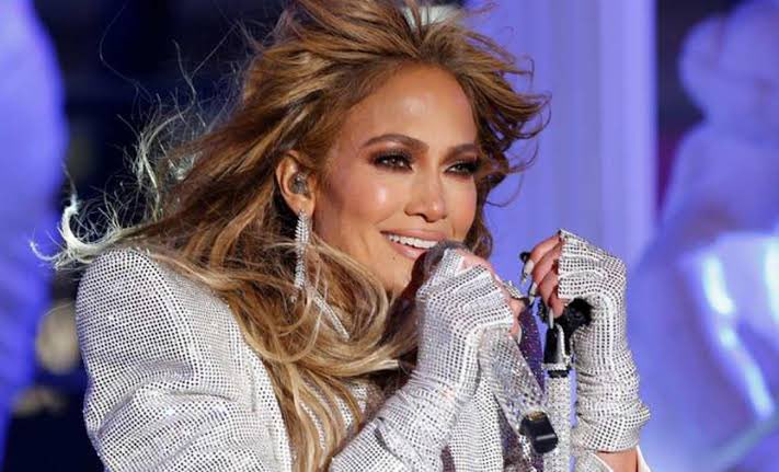 magazinciyim's tweet photo. Jennifer Lopez, Başak burcu dansçılarını kovdu. https://t.co/HesZL78vlE