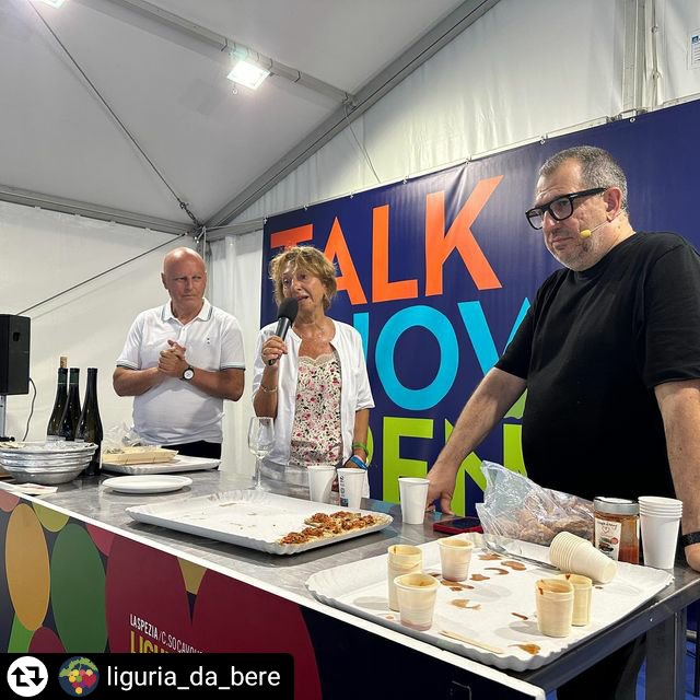 CCIAARIVLIG's tweet photo. 🥂✨🦪 Muscoli, ostriche e vigne alte 
#liguriadabere2023 
I muscoli del Golfo della Spezia, Comunità Slow Food, e i moscioli selvatici di Portonovo, Marche, Presidio Slow Food.
Seguirà una degustazione con le ostriche del Golfo della Spezia https://t.co/uiouuLsjMW