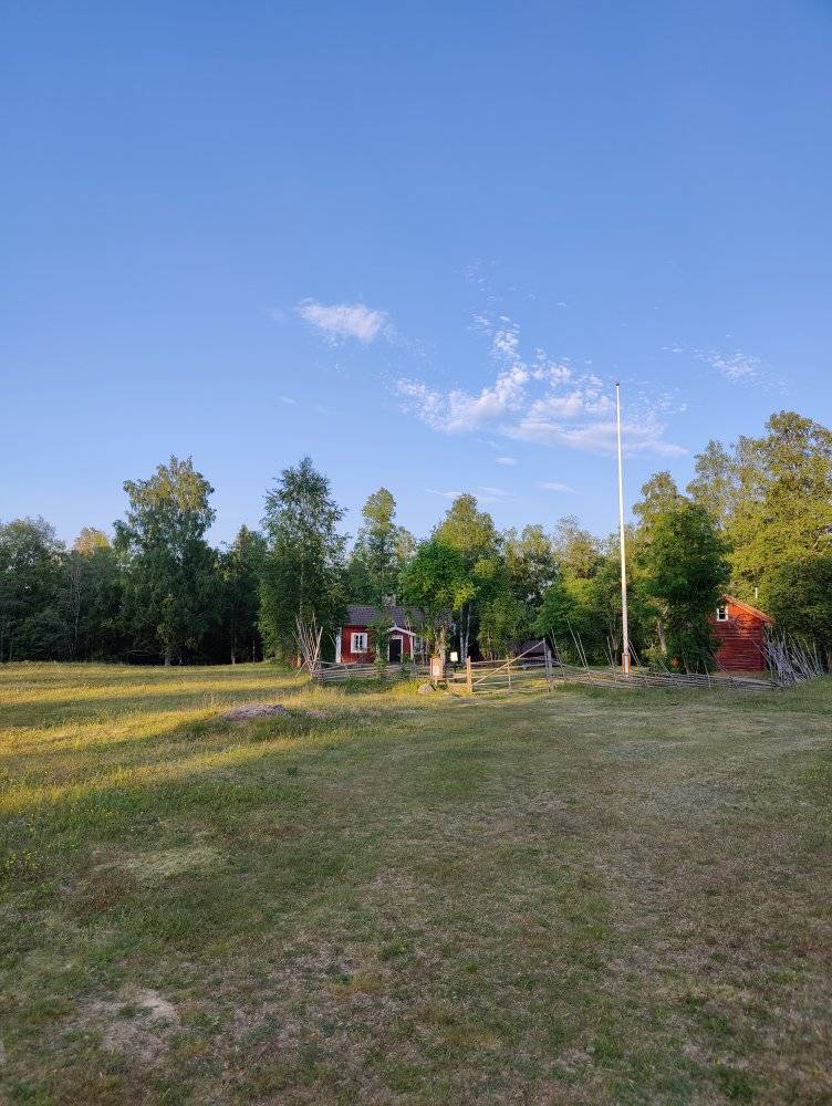 sticklingens's tweet photo. Guide i Luossastugan 3-9 juli är Heidi Baier.
Besök Luossa och upplev en unik guidning, det blir ett väldigt fint minne!
#Skattlösberg #DanAndersson #HeidiBaier #Luossa #Luossastugan #Dalarna
https://t.co/kAWSUFLHfe https://t.co/jAK1PlMfq9