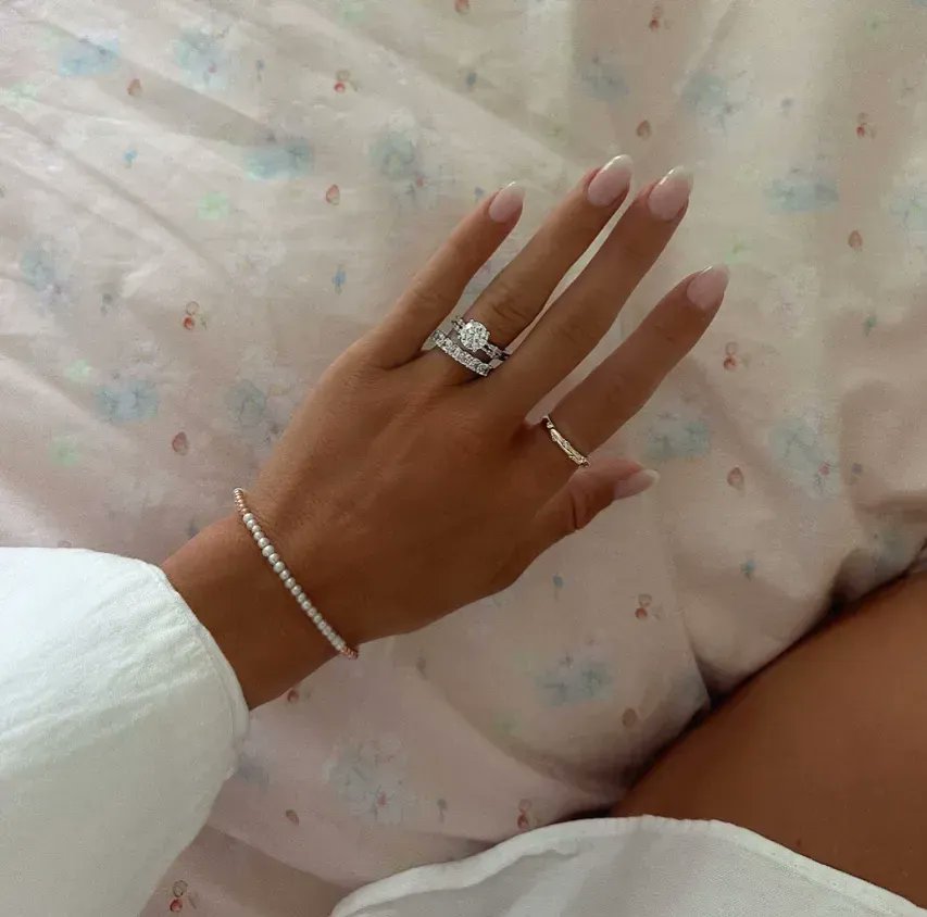 JamesAllenRings's tweet photo. No Sunday scaries here 💍 💎 2ct Petite Three Round Diamond Accents Engagement Ring: 18115W
⠀⠀⠀
1.5ct Seven Stone Cushion Shape Lab Created Diamond Ring: 16030W
⠀
Speckled Diamond Ring: 81731Y14

Freshwater Pearl Beaded Bangle Bracelet: 8520540R14
5w https://t.co/8xwMe7waPa