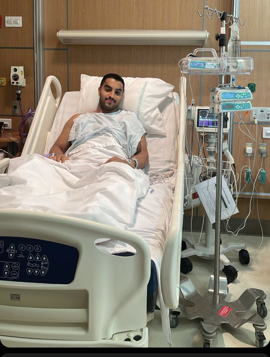 صديقي البطل <a href="/JorFahad/">Fahad Bin Ibrahim Aldoosary</a>؛ خرج للتو سالماً معافى من غرفة العمليات بعد أن تبرع لأخته بكليته، شافاهم الله جميعاً وأمدهم بثوب الصحة والعافية 🤍