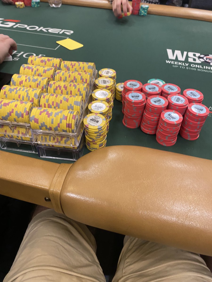 Got 1.9m in the Colossus we are into day 2 bb is 20k #wsop