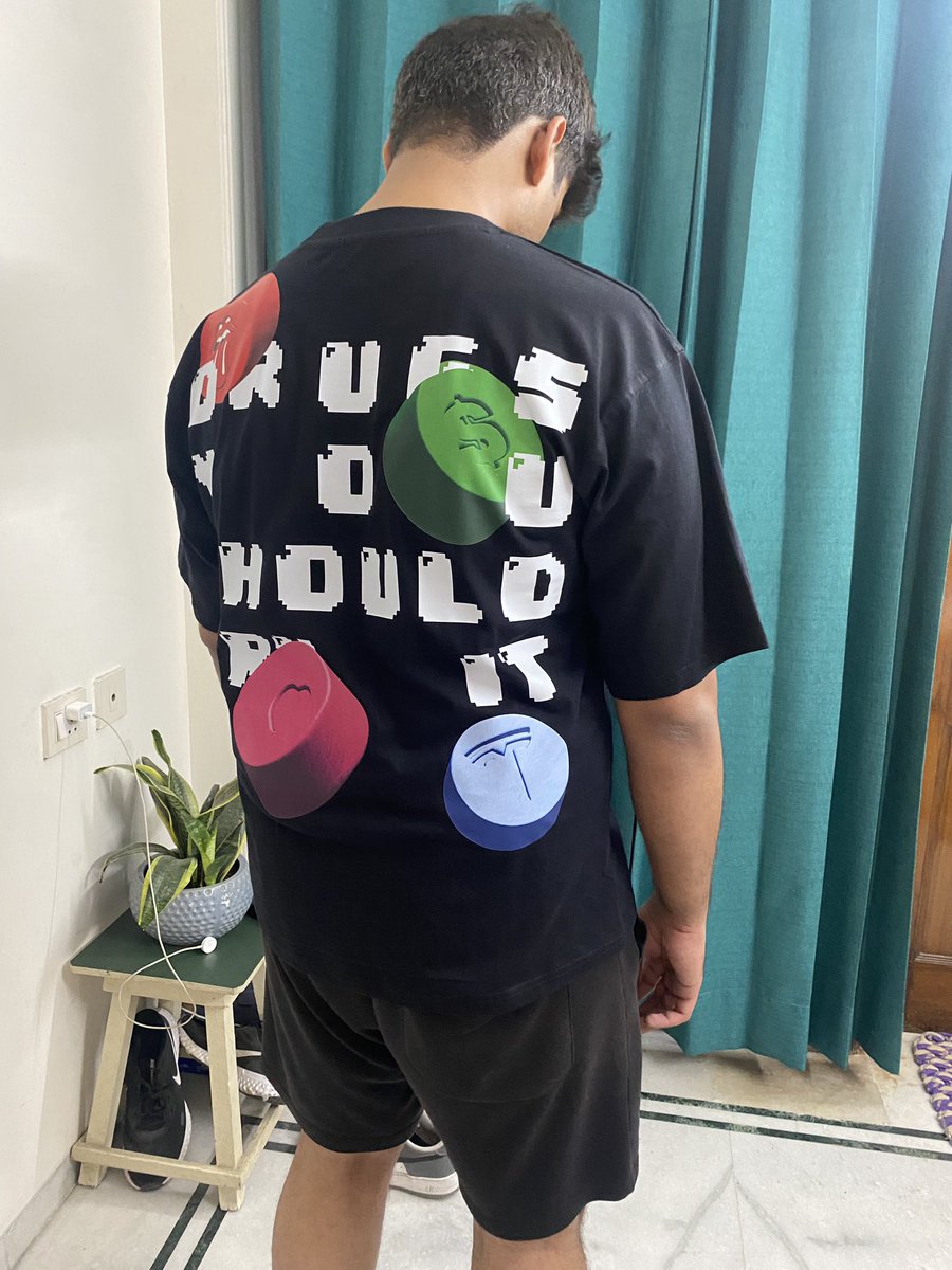 n4vym's tweet photo. i made a streetwear brand bec i was bored lol https://t.co/1djkZ8HSjm