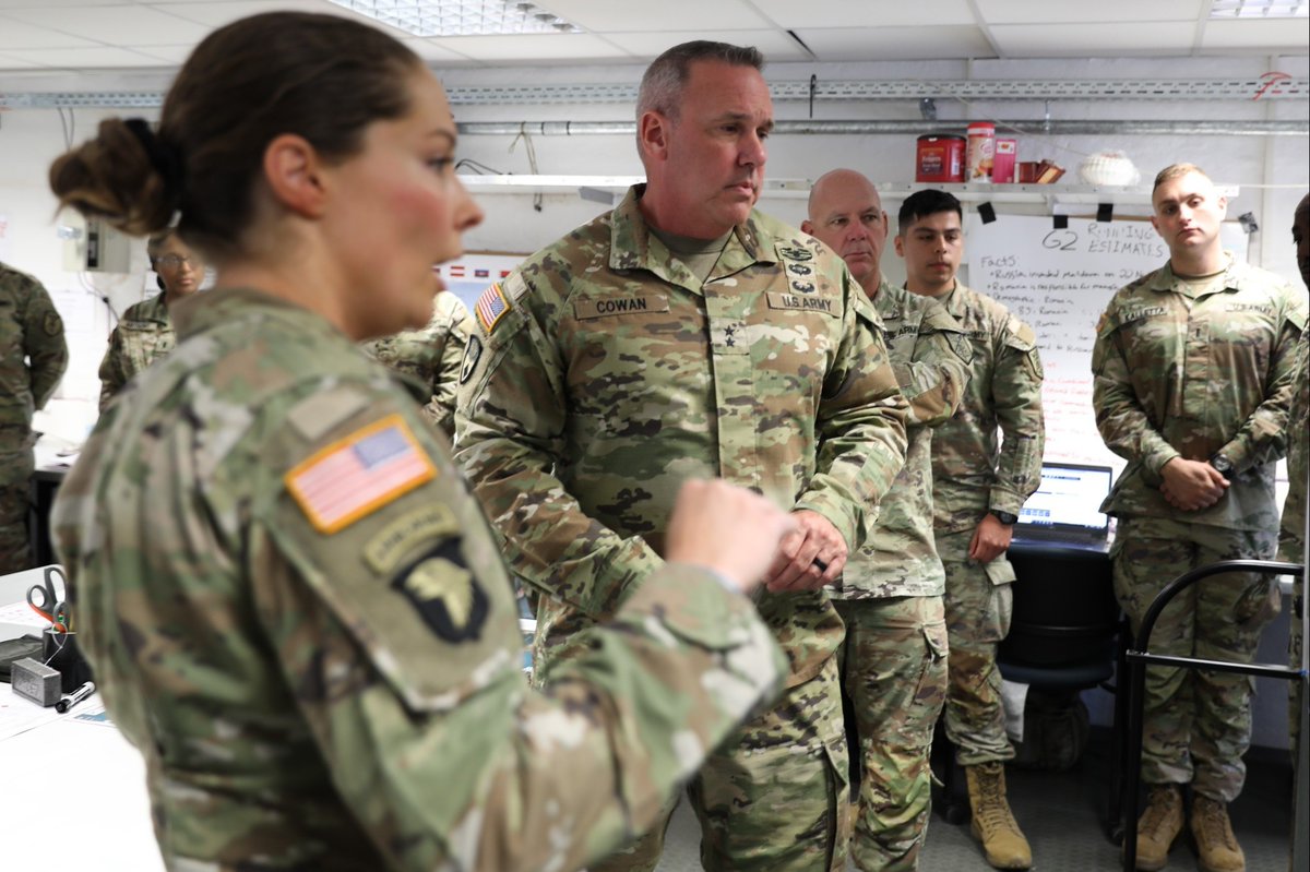 USArmy's tweet photo. The @200thMPC participated in @USArmyEURAF's DEFENDER 23 at the Joint Multinational Simulation Center. #Defender23 is a joint exercise https://t.co/jCjkN4jYY3 that includes five allied and partner countries from Bulgaria, Estonia, Germany, Netherlands, and Romania. https://t.co/hsAyZ14L6t