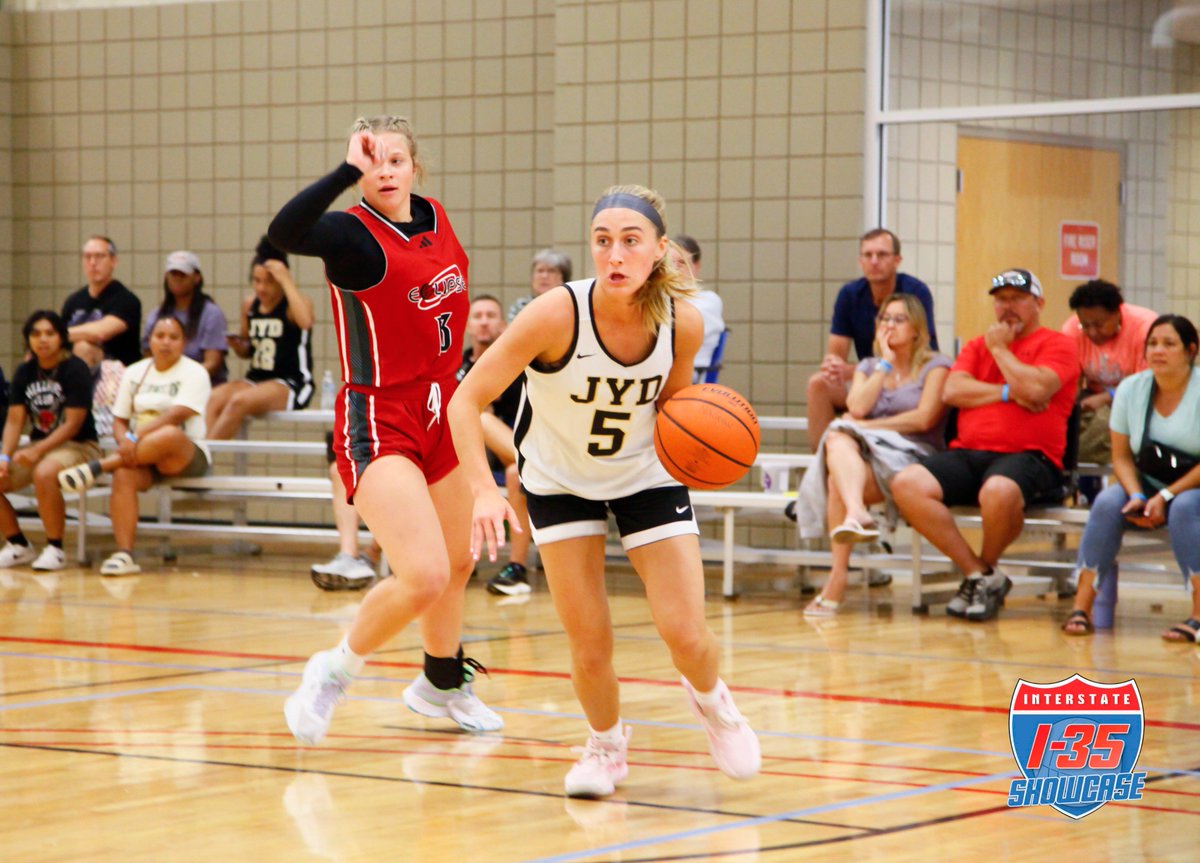 Super impressed with <a href="/alysonscott2024/">Alyson Scott</a> from <a href="/JYDBasketball/">Tulsa JYD Girls Basketball Club</a>! Smooth, can drive and shoot, and plays hard!