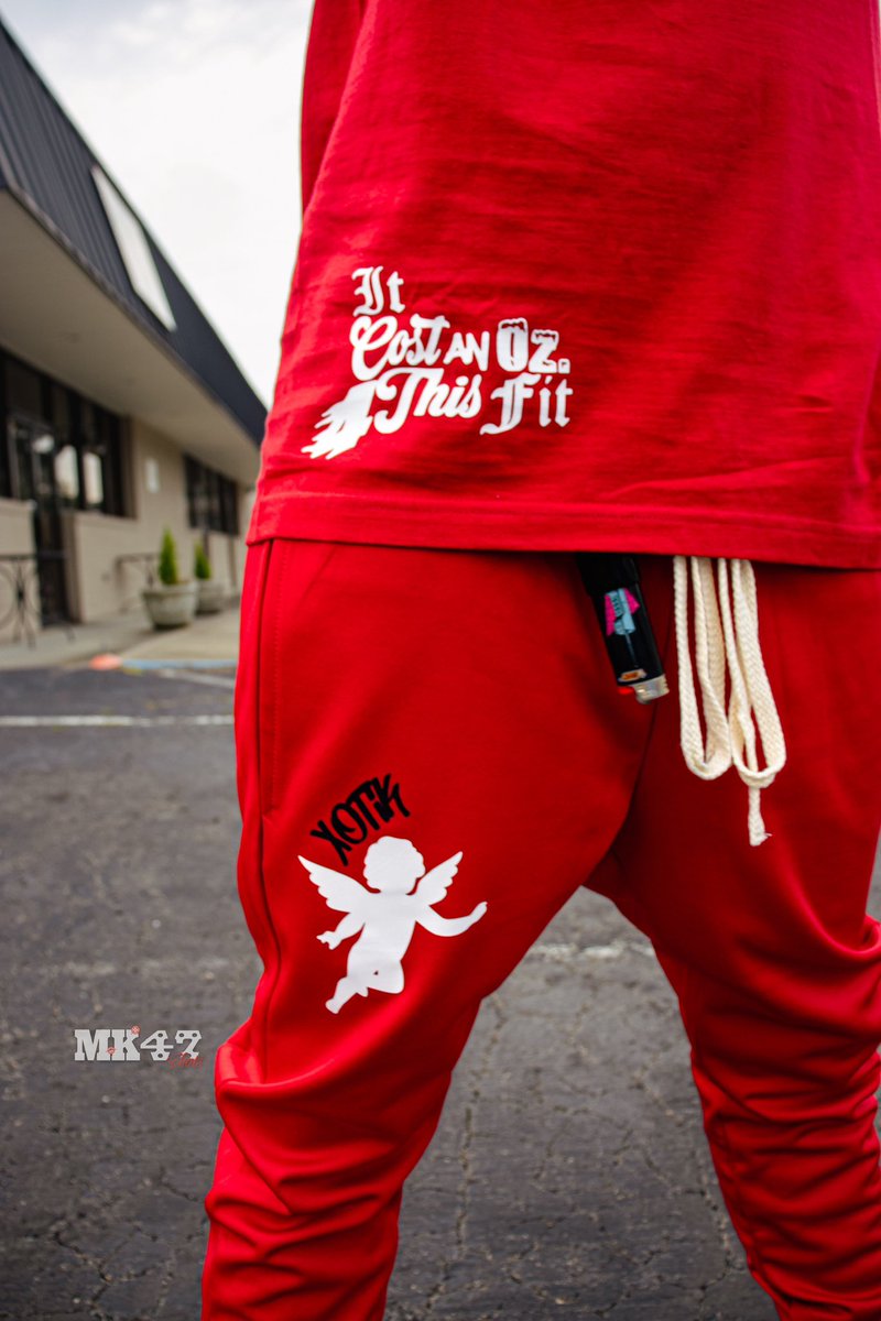 Mk47capo's tweet photo. They see me in designer, & know I keep xotik 🌡️🏚️ #444
1 of 1 Red SD Designer Set 🗼
The Street Designer™️
◾️XOTIK BLVK
STOP WEARING MID♻️♻️♻️
#xotik #xotikblvk #thestreetdesigner #thestreetdesignerbrand #streetwear #1of1 #zaza #stopwearingmid https://t.co/LyiYu4luxf