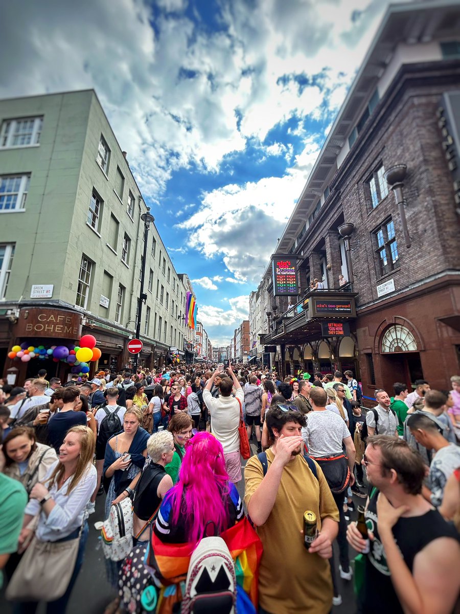 Pride In L💖ND💖N