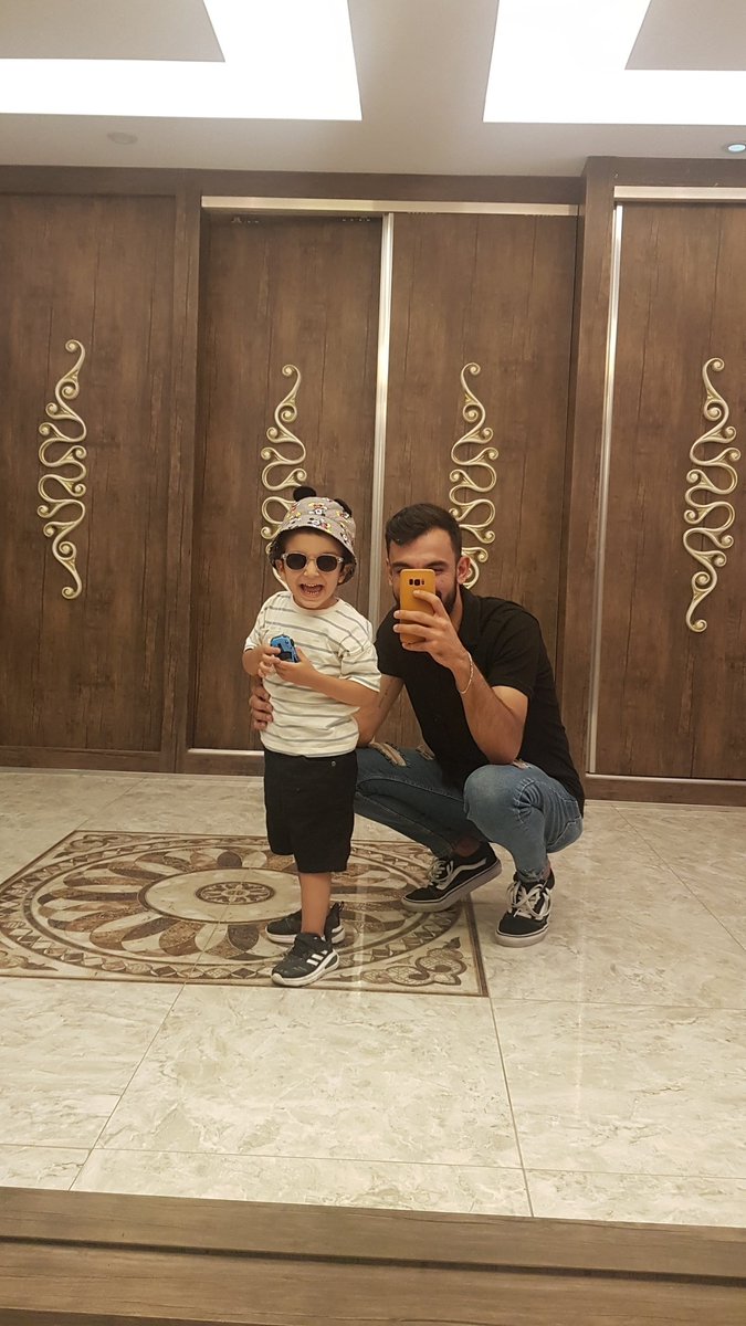 Apocan103's tweet photo. Dayısının canı ❤ https://t.co/rEmMjJ1Rxi