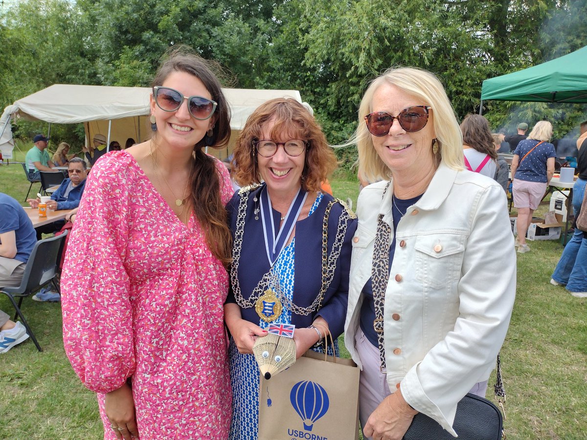 RBKMayor's tweet photo. Wonderful afternoon at Berrylands'Summer Festival. Many thanks to Berrylands' Scouts for organising a fantastic community event.
@BerrylandsFest 
@RacalDeccaRFC 
@BerrylandsSG https://t.co/qDMCyd2G29