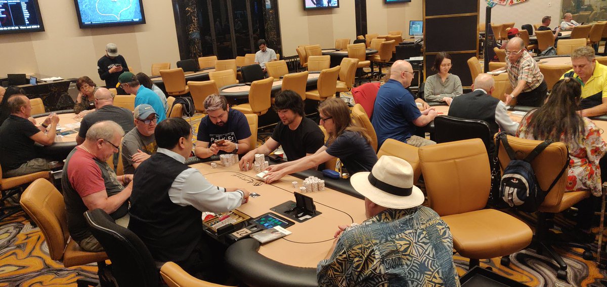 cardplayerlife's tweet photo. And we are underway! 🎉🎉🎉🎉🎉

Pizza 🍕 and three $4/8 dealer's choice cash games to kick off our 5th @PokerLifeMedia #MixedGameFestival at @PokerRoomRWLV 

Come one, come all 🥳 https://t.co/9pIfhZkQtv