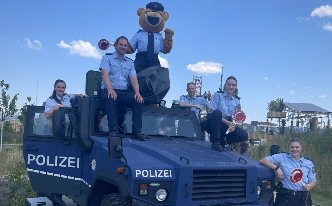 cilip_de's tweet photo. Unser #Polizeiproblem für Juni ist komplett:
https://t.co/fPsK2QF3ey

⚠️Polizeiliche Todesschüsse
⚠️Polizeischüsse
⚠️Einsatz von Taser
⚠️Ermittlungen gegen Polizist*innen
⚠️Verurteilungen von Polizist*innen

Schickt uns gern was fehlt! https://t.co/EPtVM4lgJO