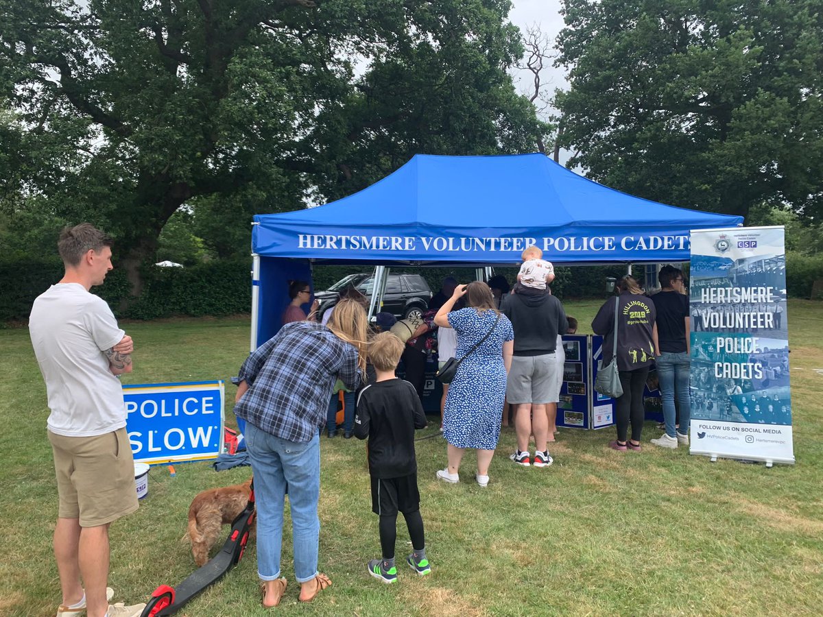 HVPoliceCadets's tweet photo. Today our cadets were at Shenley Fete, along with 👮🏻@HertsmerePolice 
Cadets spoke to lots of people giving crime prevention advice and signing residents up to OWL messaging. They also had fun with the stocks !😊 Thankfully the weather stayed warm!
@HertsPoliceVol @NationalVPC https://t.co/nfavK9wfAy