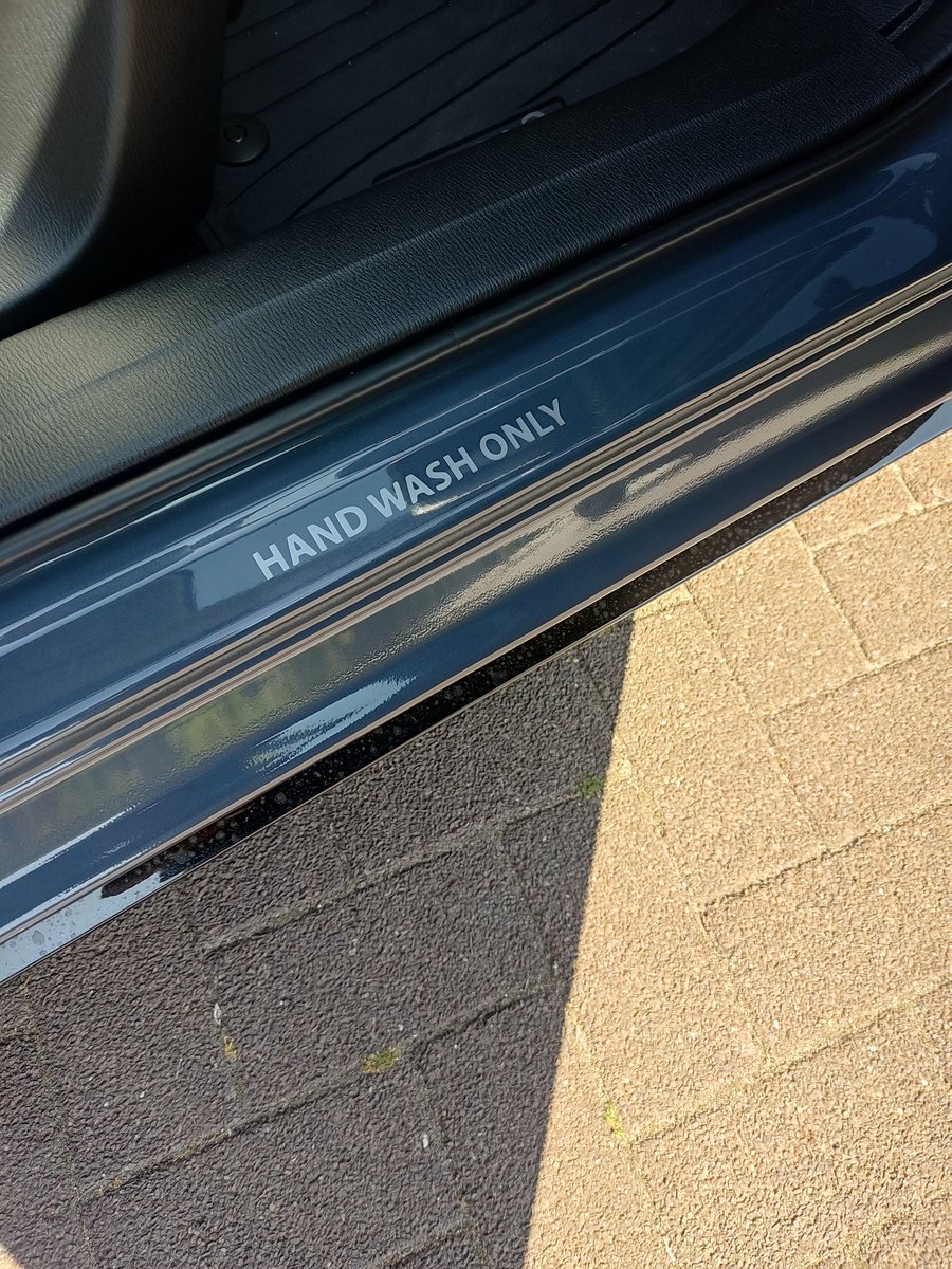 MdeRuiter83's tweet photo. Vandaag alleen even de wielen gewassen en bij de Mazda 2 en 3 stickers aangebracht #handwashonly #MAZDA #mazdanederland #mazdaeurope #mazda3 #mazda2 #fanatiekecarcleaner 😁 https://t.co/zrK6AEraFL