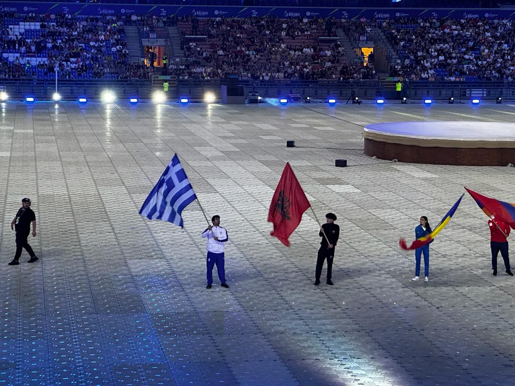 Ο πρωταθλητής του τζούντο Θοδωρής Τσελίδης Σημαιοφόρος της Ελλάδας στην Τελετή Λήξης των 3ων Ευρωπαϊκών Αγώνων
#teamhellas🇬🇷 
#EuropeanGames23 
#Weareunity