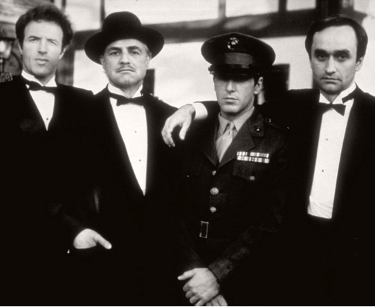 RealGianniRusso's tweet photo. Happy 4th of July! Spend it with family.

#Happy4thofJuly #TheGodfather https://t.co/x4yBotPlBD