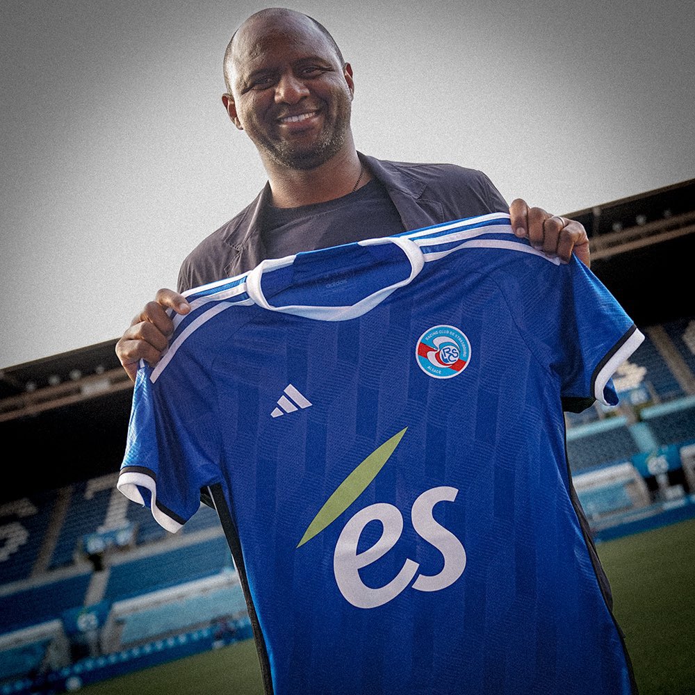 FabrizioRomano's tweet photo. Signed, completed. Patrick Vieira has been appointed as new Strasbourg head coach. 🔵✍🏻 #Ligue1

Deal completed today following Chelsea owners’ takeover of Ligue1 side. https://t.co/KHeh9fFYAt