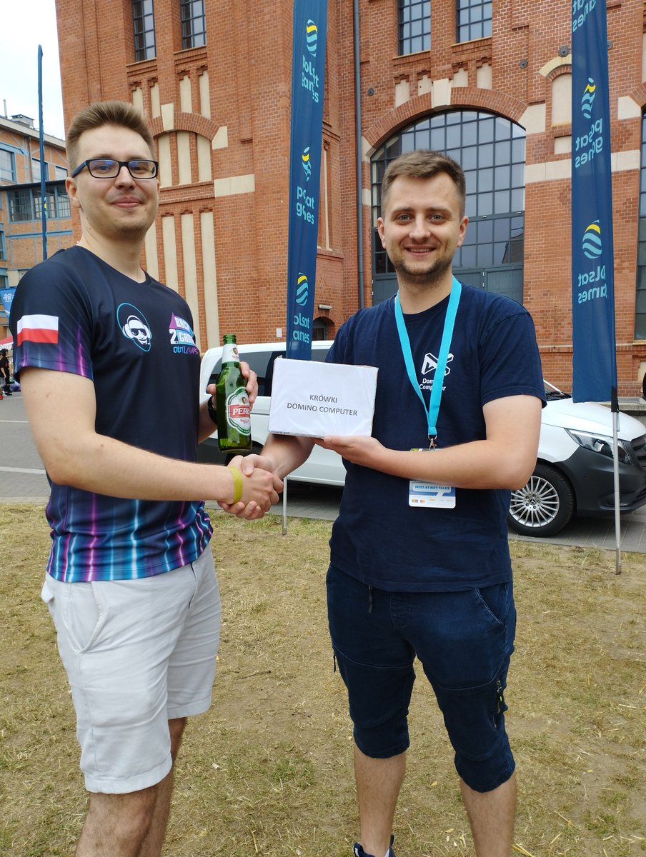 🐄 Saga Krówkowa Good Ending 🐄

Ależ to był event <a href="/MeetAtRift/">Meet at Rift</a>. Tyle rozmów, tyle interakcji. Pierwsze autografy i foty z fanami xD

Pojednania, pościgi, zwroty akcji. Piękny weekend, znowu młody się poczułem.

Dzięki wielkie wszystkim za spędzony wspólnie czas. Super też, że