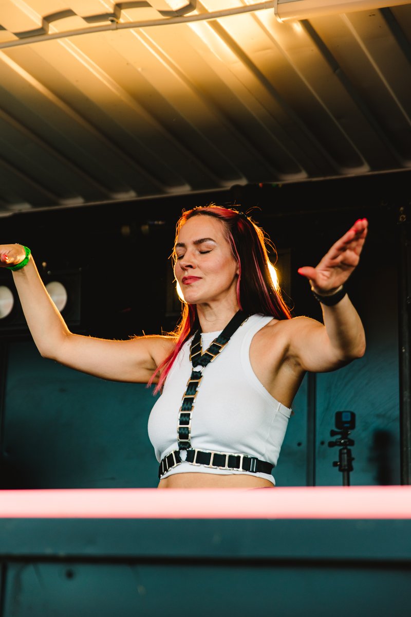 asot's tweet image. Pretty Pink just absolutely crushed it on Stage 2, delivering a mesmerizing performance! 🤩 However, don't think for a moment that the Mainstage was being left behind, as Cosmic Gate and Vini Vici just took over! What a dream lineup! 🙌🏻 #asot #London2024 #asotlondon