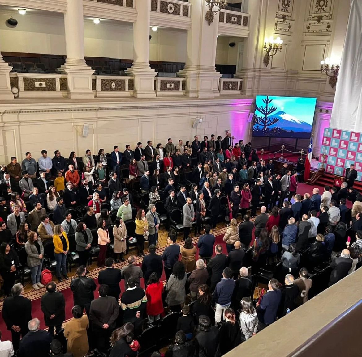 Liberales_Chile's tweet photo. En este #Liberales10Aniversario seguiremos empujando la libertad, igualdad y fraternidad en nuestra sociedad.

Felicitaciones liberales!!

✊️🇨🇱💪✌️ https://t.co/fUZas7fKGs