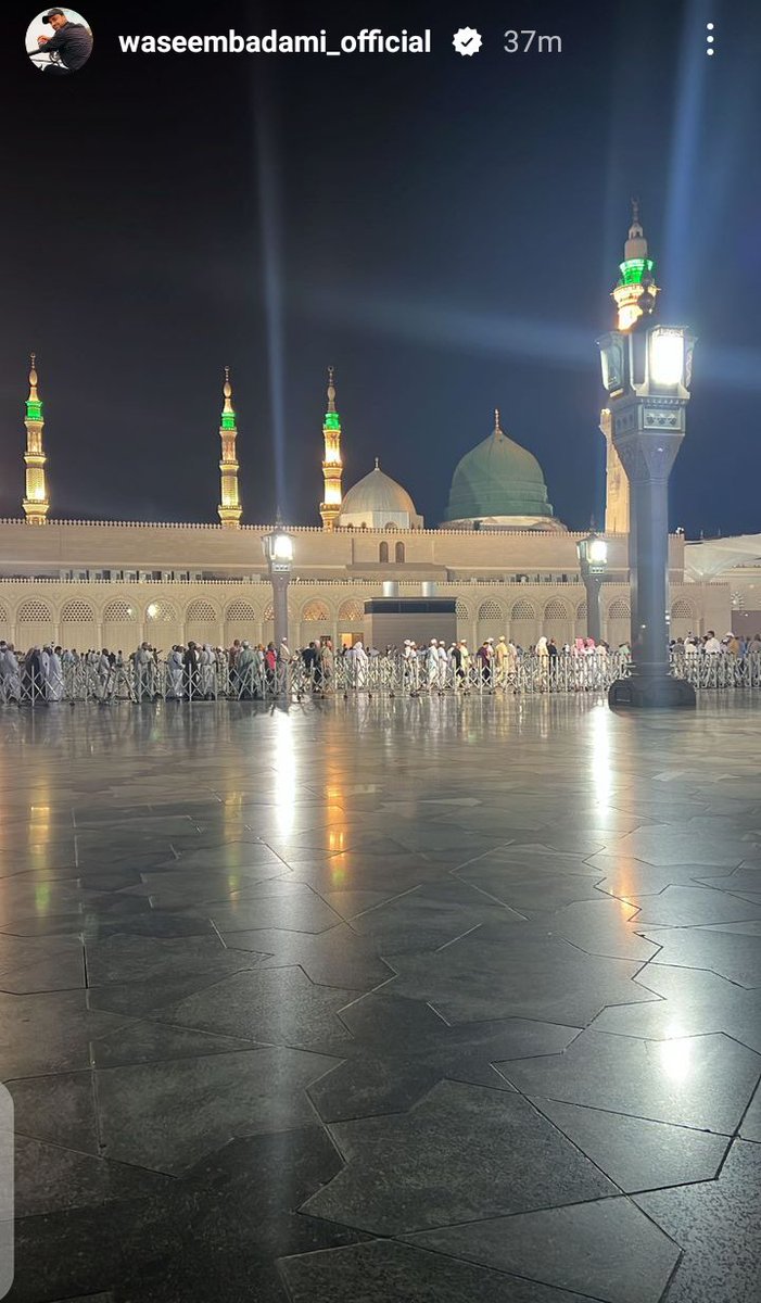DurSahwar's tweet photo. روضہ رسول پر جاتے ہوئے دل کی کیفیت  کیا ہوتی ہے ڈبلیو بی 

@WaseemBadami #Hajj2023 https://t.co/1SvGTheTEN