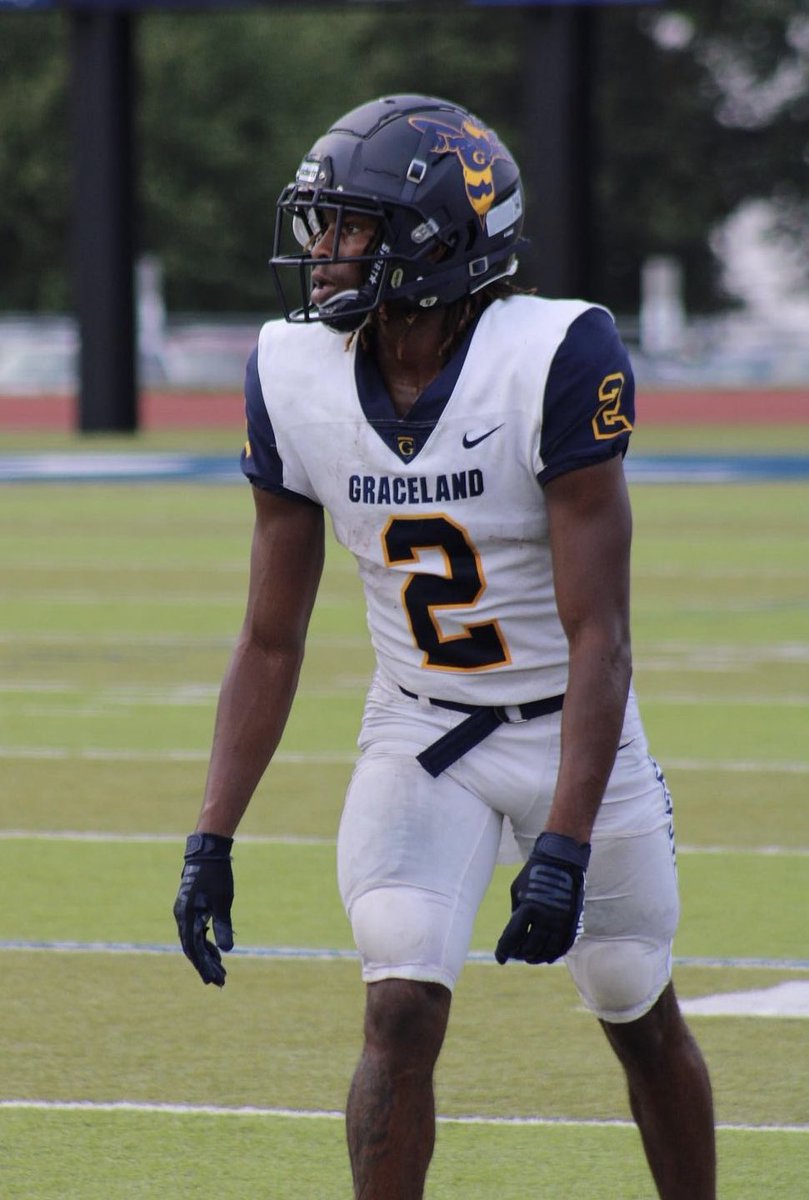 4thQtMentality's tweet photo. Who Will Be The Next All-American WR At @GracelandFB ?
@TheGeraldMonroe 
2️⃣0️⃣2️⃣2️⃣ Stats
✅ 93 Receptions
✅ 1,518 Yards
✅ 138 Yards Per Game
✅ 16.3 Yards Per Catch
✅ 16 Touchdowns
🔥🔥🔥🔥
#SwagCrew
#OnlyTheTough 🐝💙💛
#4thQuarterMentality
#WeAreGraceland
#2Th4Standard https://t.co/jqXSwuBPyA
