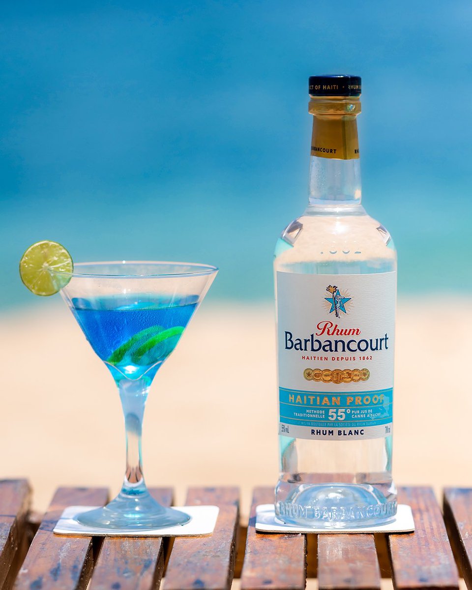 barbancourtHT's tweet photo. Beach, sun, and Rum Barbancourt, the best way to welcome the month of July. 🌴☀️🍹
.~
Quoi de mieux que la plage, le soleil et Rhum Barbancourt pour accueillir le mois de Juillet. 🌴☀️🍹
#hatianproof
#haitiansummer
#whiterum
#overproofrum https://t.co/2z0X7CvKLN