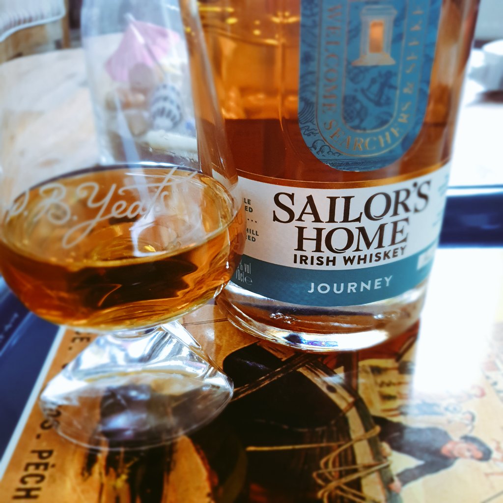 PierreDesaint's tweet photo. #SundayMood #IrishWhiskey #WBYeats https://t.co/7N8AKKOuCS
